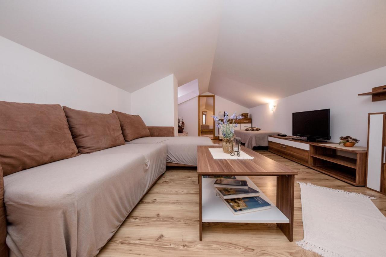 Apartments Scerbe 3103 Mundanije Zewnętrze zdjęcie