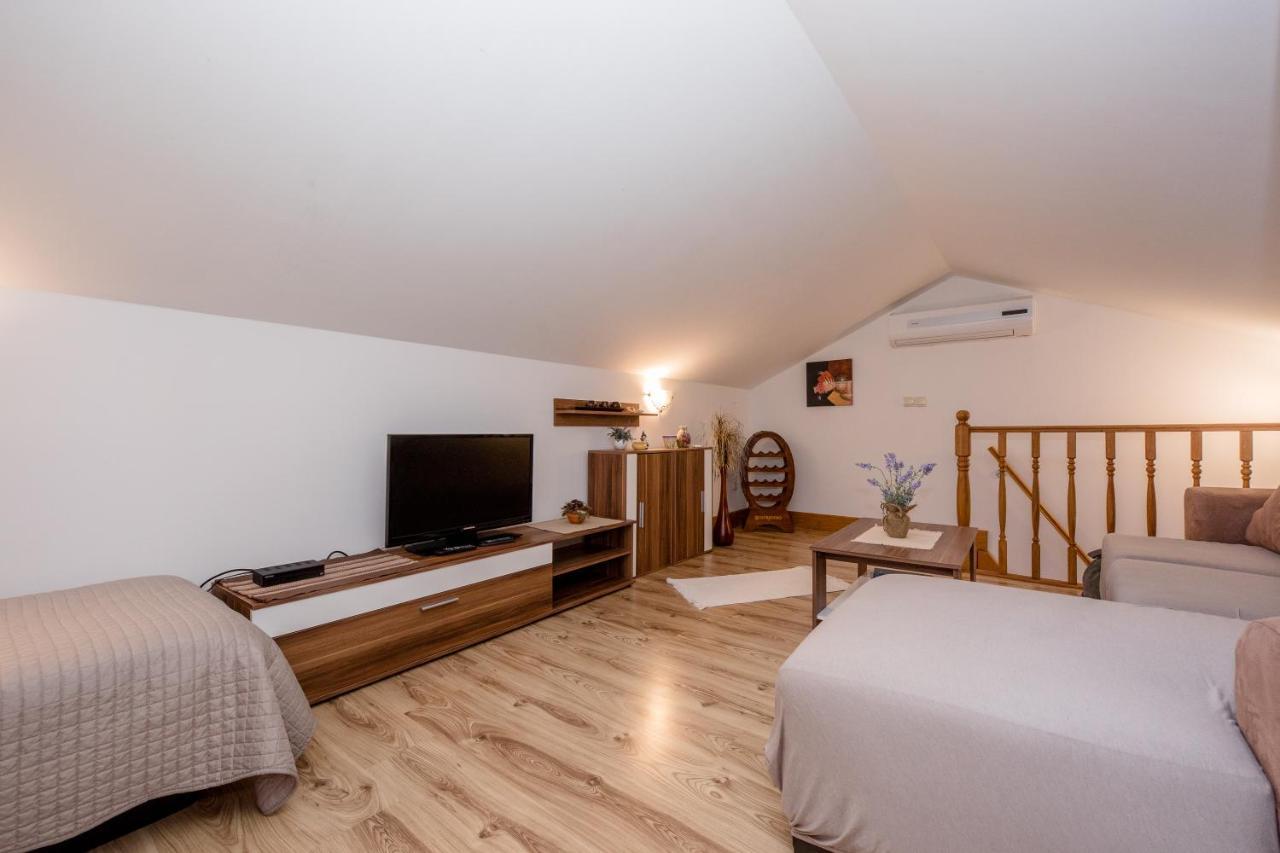 Apartments Scerbe 3103 Mundanije Zewnętrze zdjęcie
